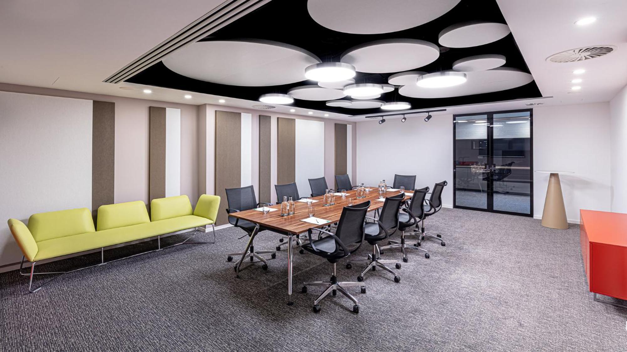 Hotel By Ihg Praag
